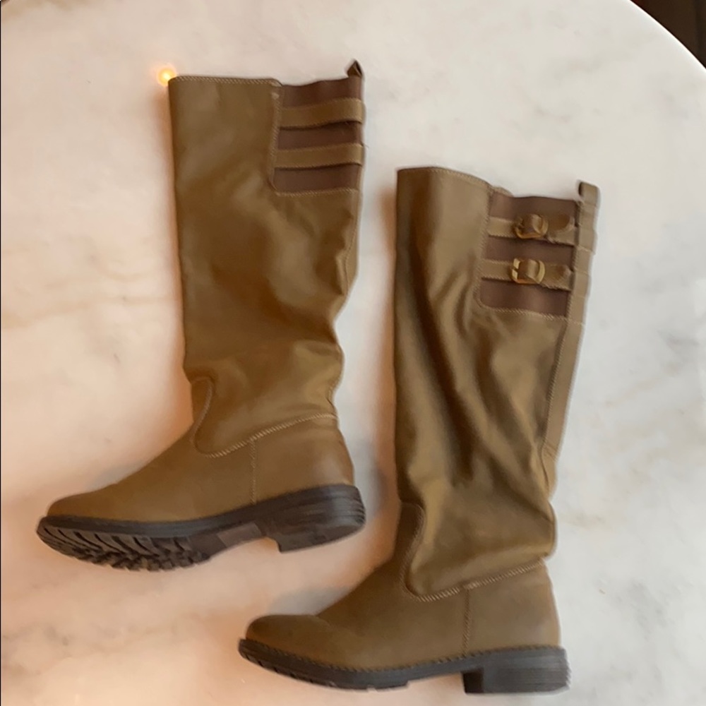 Riding boot